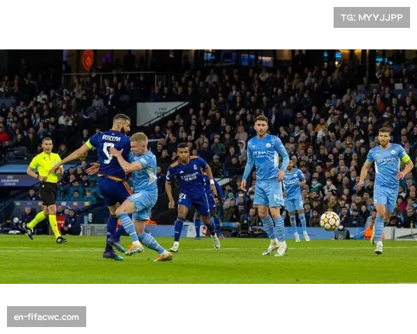 皇马3-4-3阵型左路漏洞频现，维尼修斯回防积极性成焦点